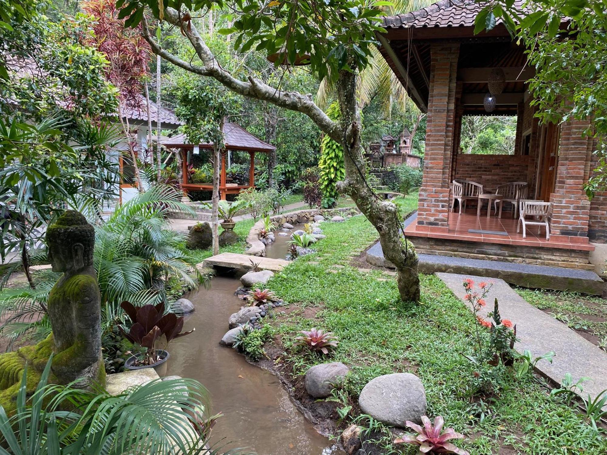 Mayong Bali Villa And Hostel Munduk Екстериор снимка