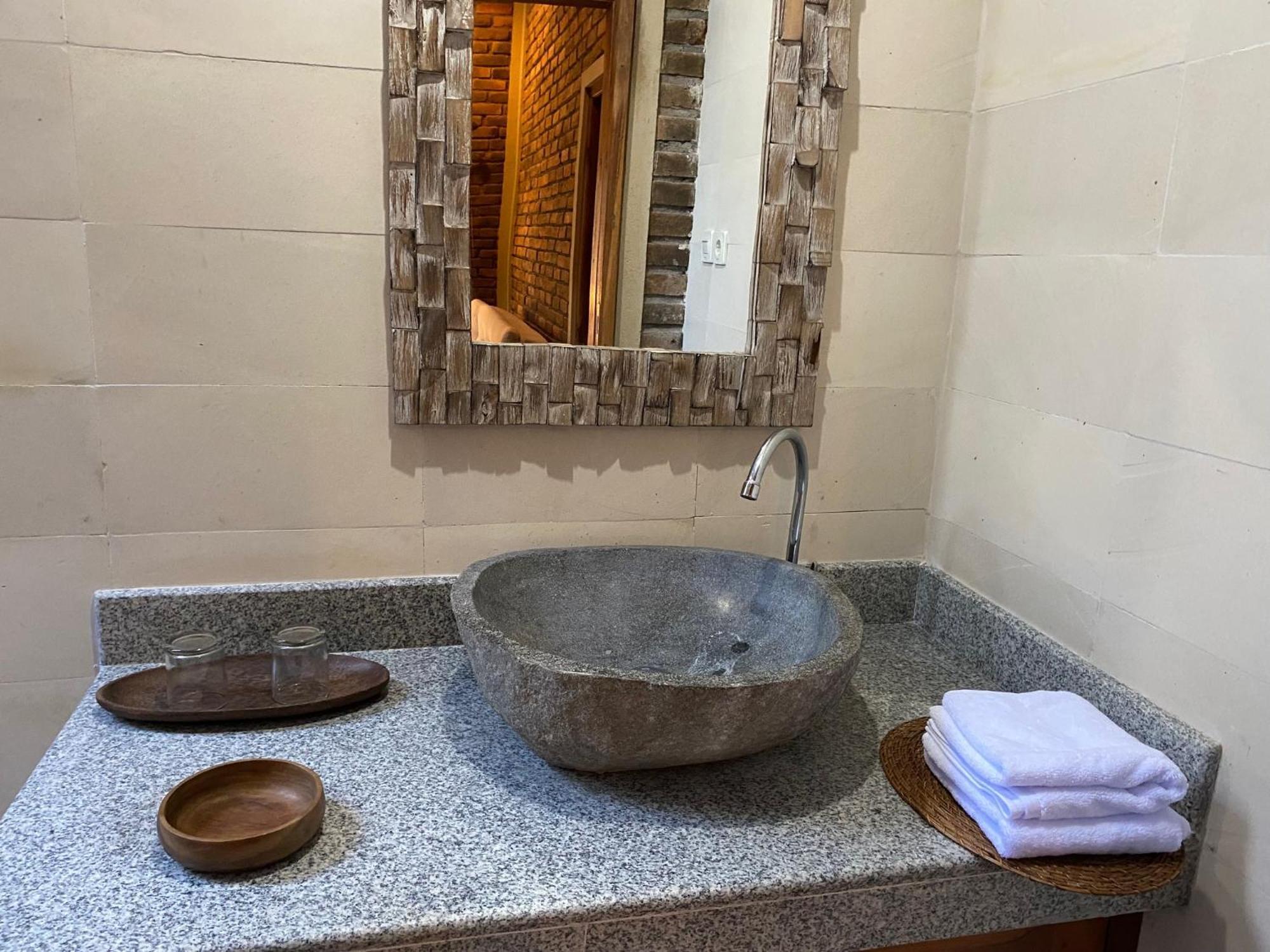 Mayong Bali Villa And Hostel Munduk Екстериор снимка