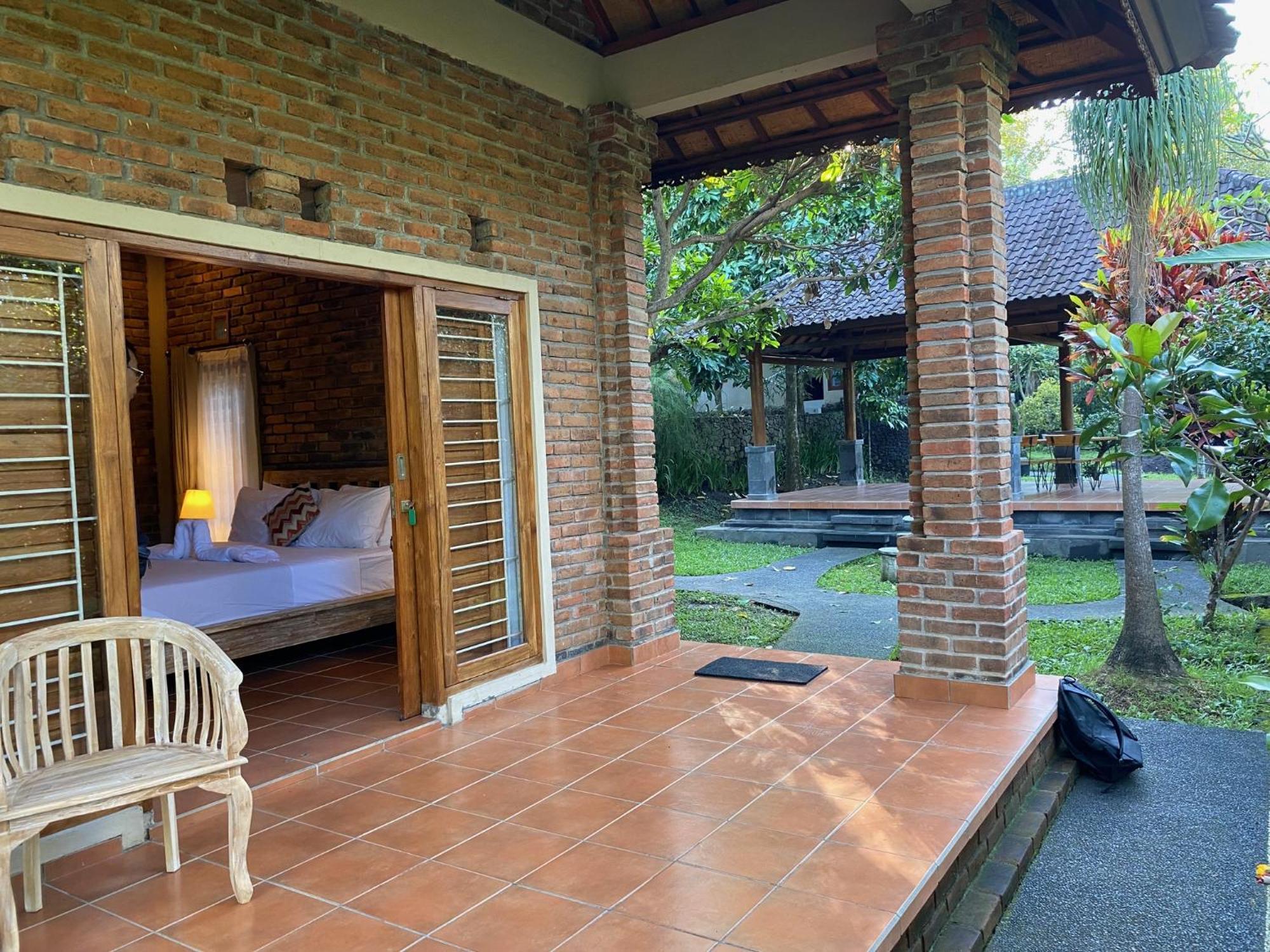 Mayong Bali Villa And Hostel Munduk Екстериор снимка