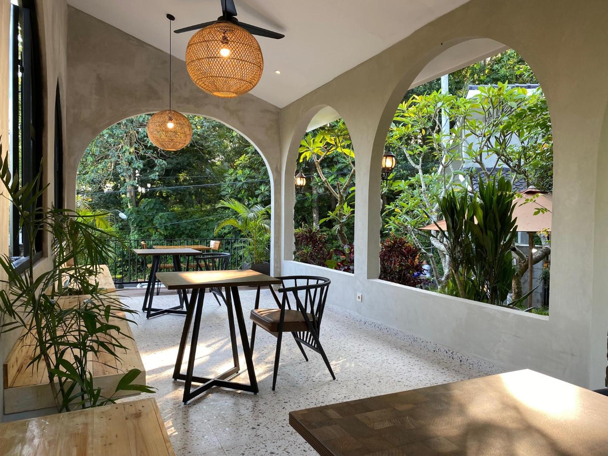 Mayong Bali Villa And Hostel Munduk Екстериор снимка