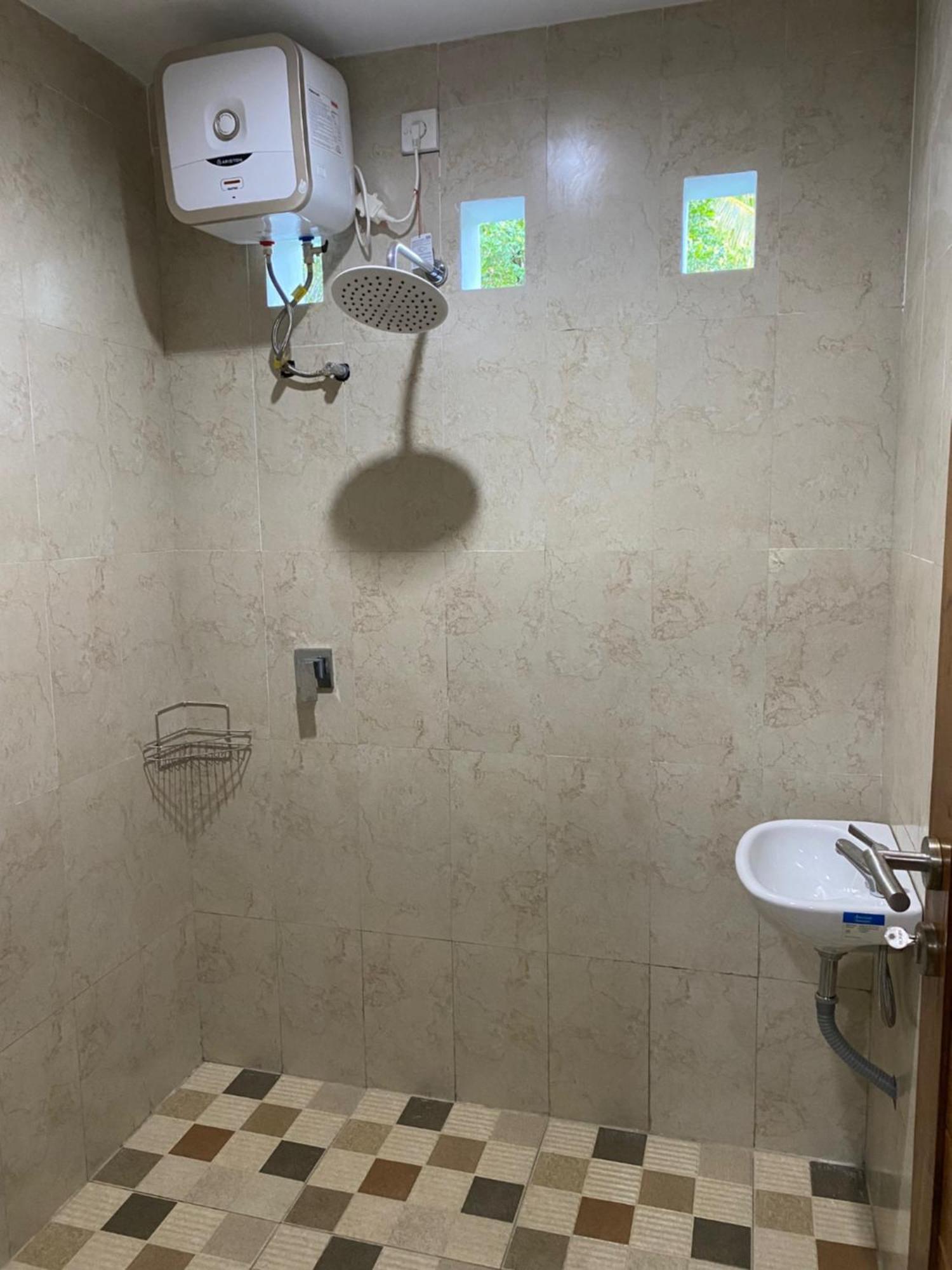 Mayong Bali Villa And Hostel Munduk Екстериор снимка