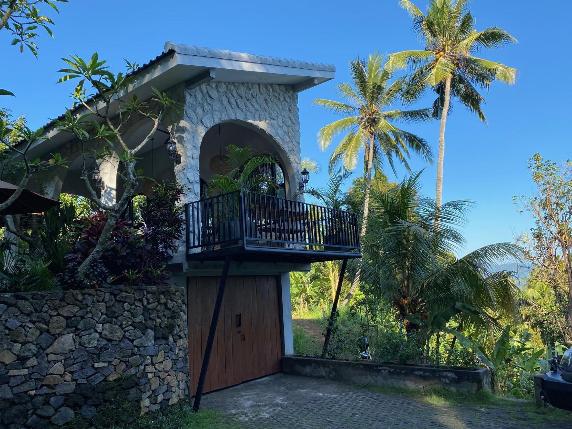 Mayong Bali Villa And Hostel Munduk Екстериор снимка